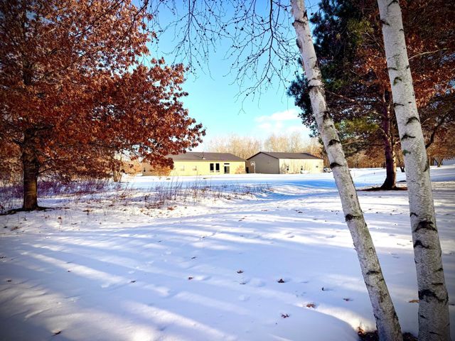 5235 313th Avenue NW, Cambridge, MN 55008