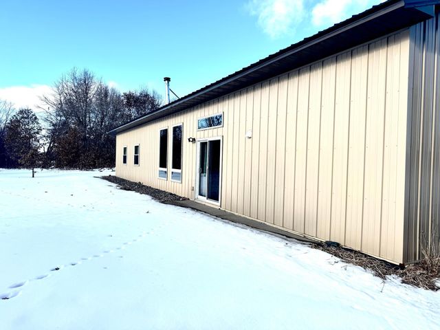 5235 313th Avenue NW, Cambridge, MN 55008