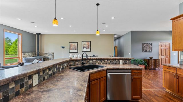 5235 313th Avenue NW, Cambridge, MN 55008