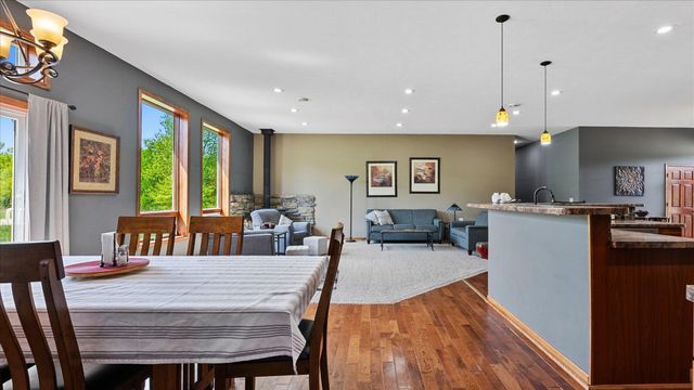 5235 313th Avenue NW, Cambridge, MN 55008