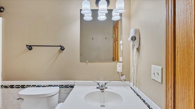 5235 313th Avenue NW, Cambridge, MN 55008