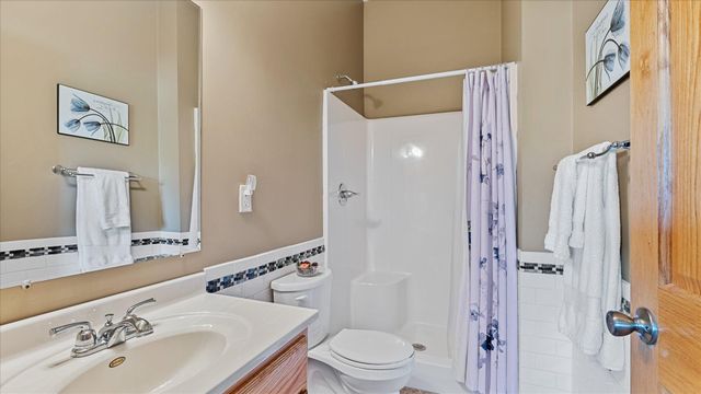 5235 313th Avenue NW, Cambridge, MN 55008