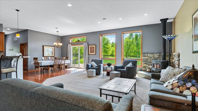 5235 313th Avenue NW, Cambridge, MN 55008