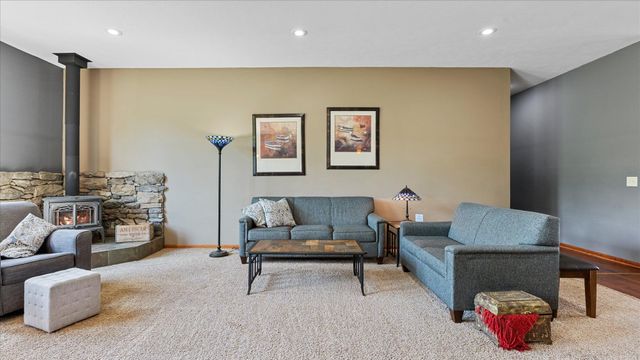 5235 313th Avenue NW, Cambridge, MN 55008