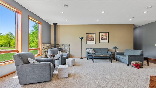 5235 313th Avenue NW, Cambridge, MN 55008