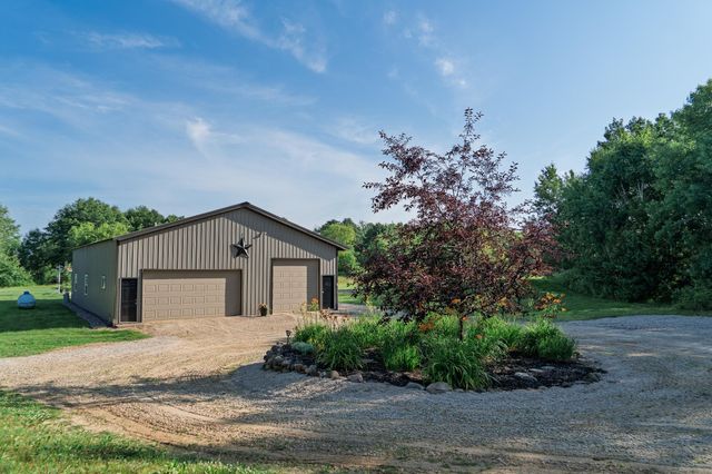 5235 313th Avenue NW, Cambridge, MN 55008