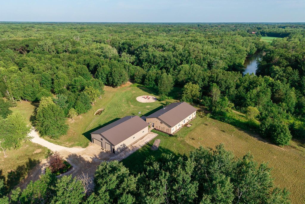 5235 313th Avenue NW, Cambridge, MN 55008