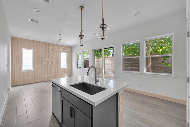 9551 Neuens Road B, Houston, TX 77080