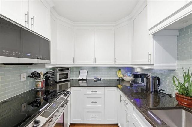 15 Arpege NW Way, Atlanta, GA 30327