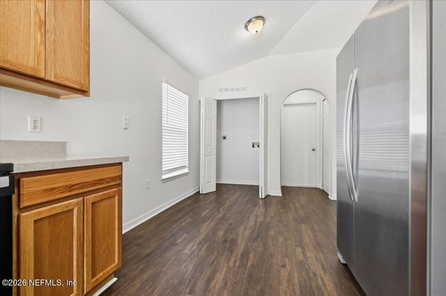 8058 N MISTY MEADOWS Court, Jacksonville, FL 32210