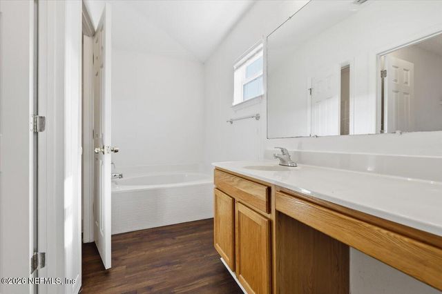 8058 N MISTY MEADOWS Court, Jacksonville, FL 32210