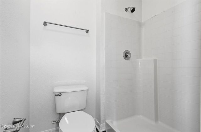 8058 N MISTY MEADOWS Court, Jacksonville, FL 32210