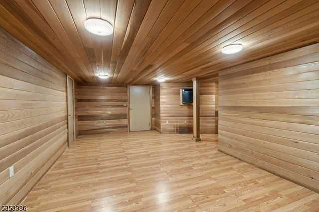 303 Mendham Rd, Bernardsville Boro, NJ 07924