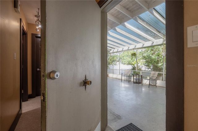 2723 N RIDGEWOOD AVENUE, Tampa, FL 33602