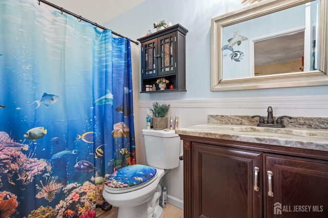 4 Aspen Plaza A, Monroe, NJ 08831