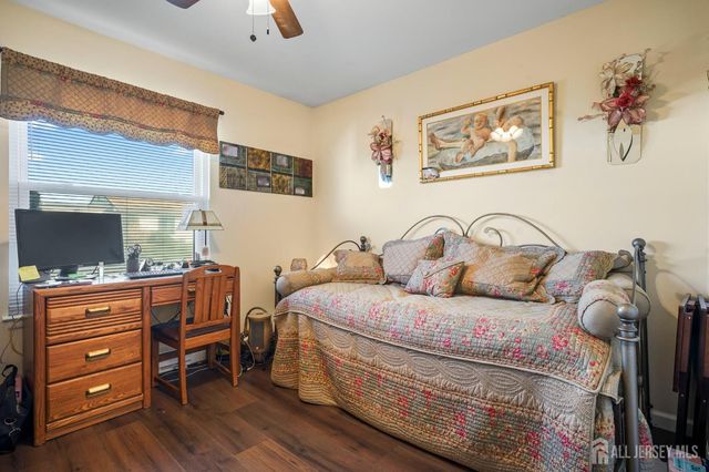 4 Aspen Plaza A, Monroe, NJ 08831