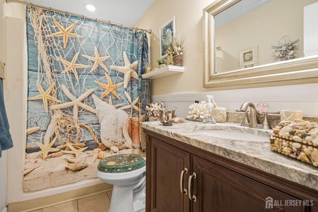 4 Aspen Plaza A, Monroe, NJ 08831