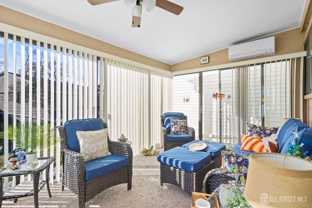 4 Aspen Plaza A, Monroe, NJ 08831