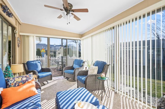 4 Aspen Plaza A, Monroe, NJ 08831