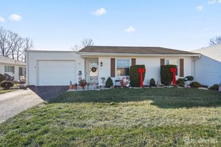 4 Aspen Plaza A, Monroe, NJ 08831