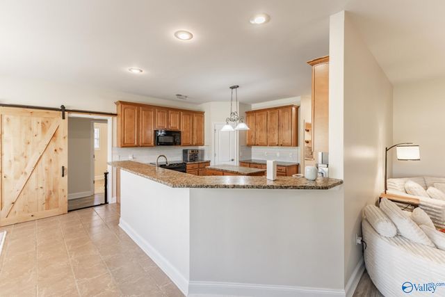 7006 Freedom Park Circle, Owens Cross Roads, AL 35763