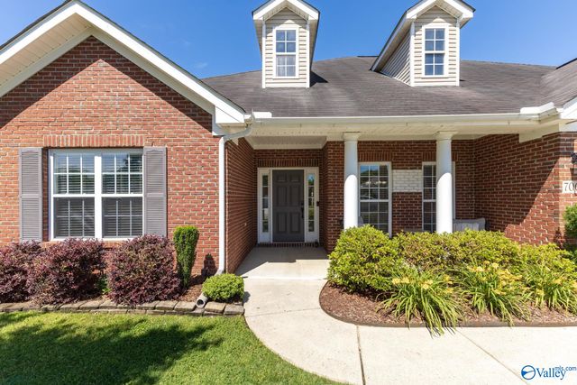 7006 Freedom Park Circle, Owens Cross Roads, AL 35763