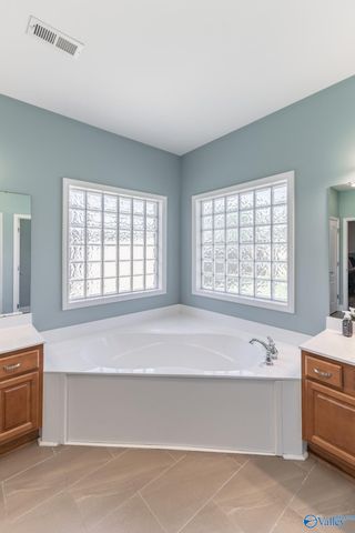 7006 Freedom Park Circle, Owens Cross Roads, AL 35763
