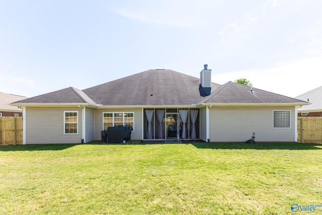 7006 Freedom Park Circle, Owens Cross Roads, AL 35763