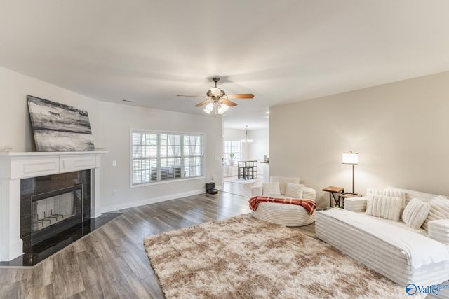 7006 Freedom Park Circle, Owens Cross Roads, AL 35763