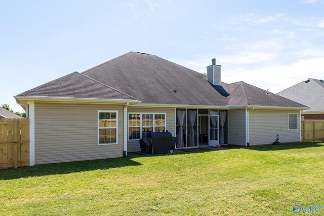 7006 Freedom Park Circle, Owens Cross Roads, AL 35763