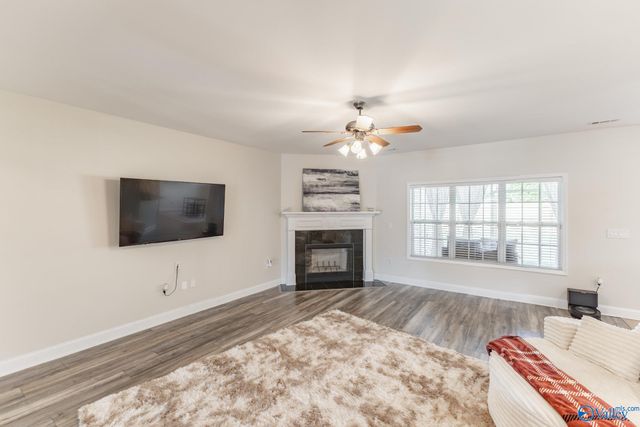 7006 Freedom Park Circle, Owens Cross Roads, AL 35763
