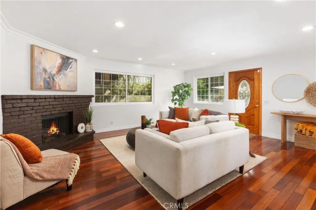 1707 Upperton, Los Angeles, CA 90042