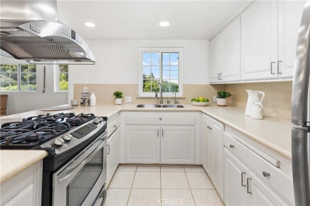 1707 Upperton, Los Angeles, CA 90042