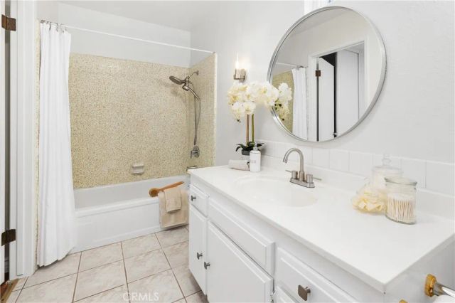 1707 Upperton, Los Angeles, CA 90042