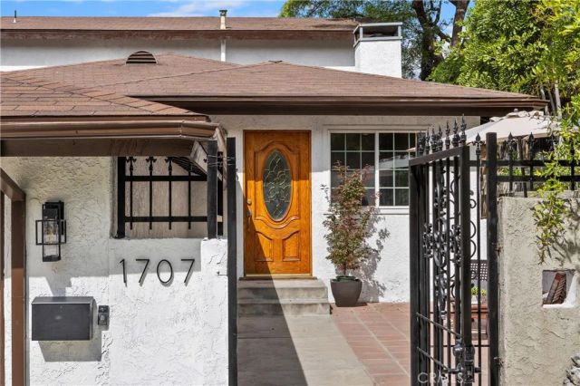 1707 Upperton, Los Angeles, CA 90042