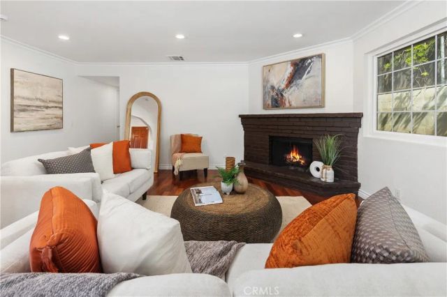 1707 Upperton, Los Angeles, CA 90042