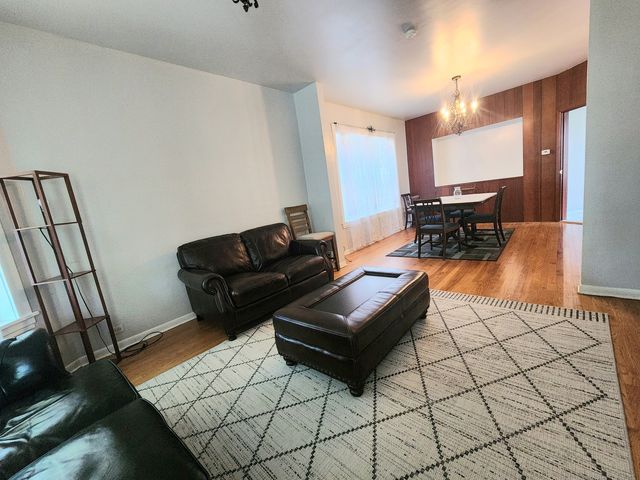 913 Wenonah Avenue 1, Oak Park, IL 60304
