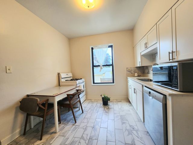 913 Wenonah Avenue 1, Oak Park, IL 60304