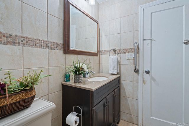 947 Glenwood Road, West Hempstead, NY 11552