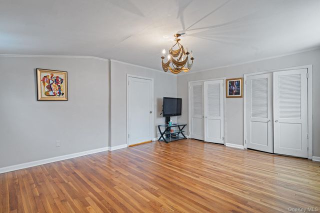 947 Glenwood Road, West Hempstead, NY 11552