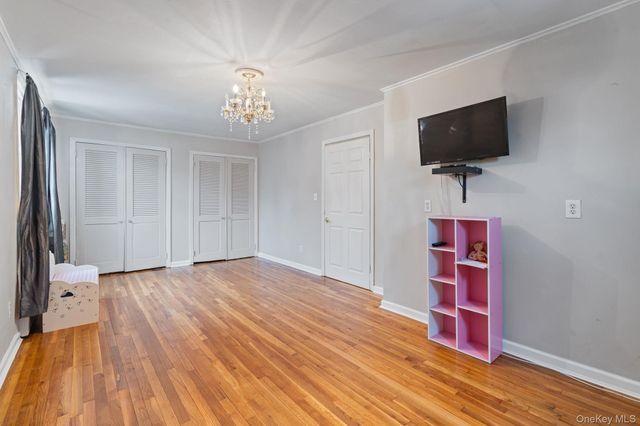 947 Glenwood Road, West Hempstead, NY 11552