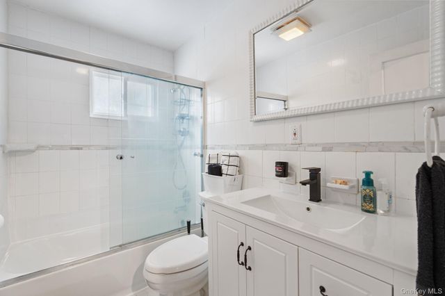 947 Glenwood Road, West Hempstead, NY 11552