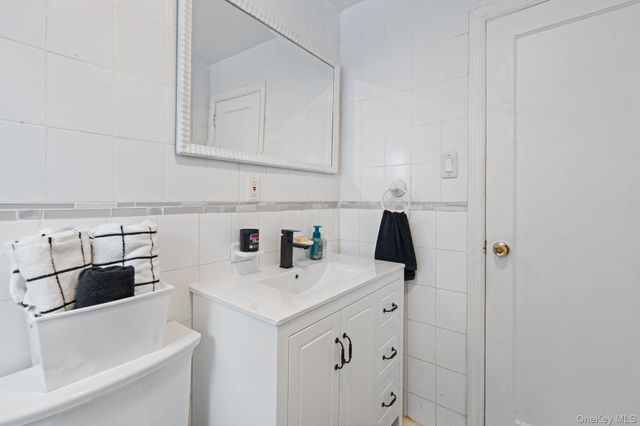 947 Glenwood Road, West Hempstead, NY 11552