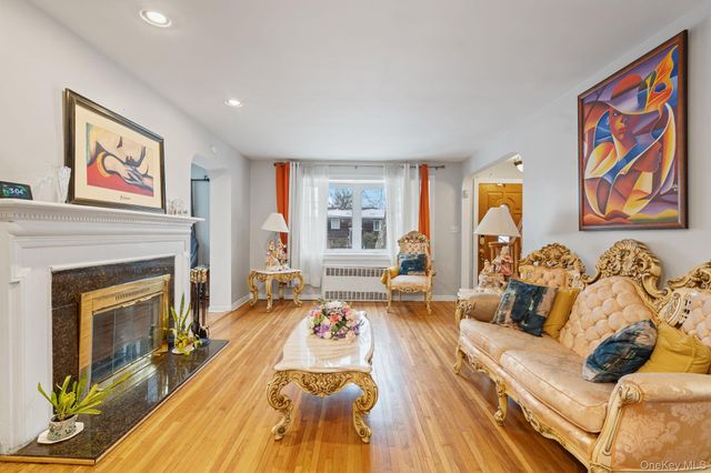 947 Glenwood Road, West Hempstead, NY 11552