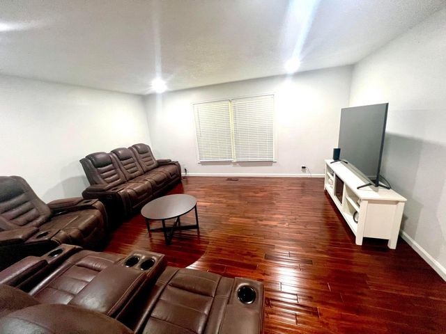 97 SIMONTON Drive, Harlan, KY 40831