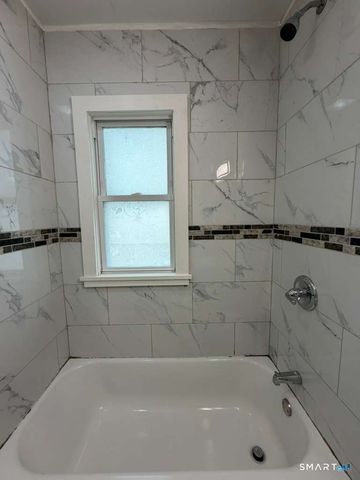 33 Marion Street 1st Fl., Bridgeport, CT 06606