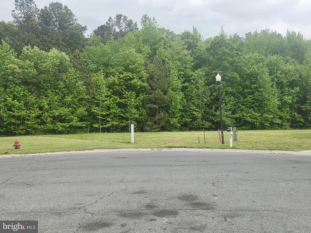 Image 7 of property listing at 112 AUDUBON CT, Cambridge, MD 21613