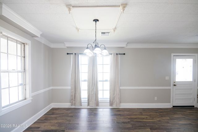 311 S Morgan Avenue, Broussard, LA 70518