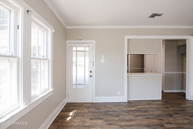 311 S Morgan Avenue, Broussard, LA 70518
