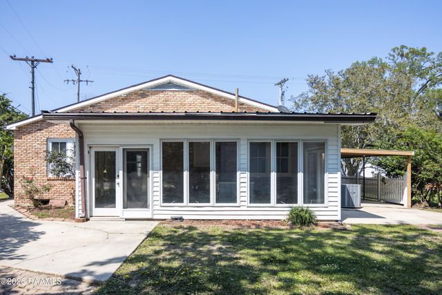 311 S Morgan Avenue, Broussard, LA 70518